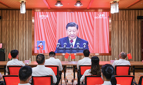 “勠力同心，，，，，， 勇毅前行”  <br>全体党员集中收看二十大开幕盛况